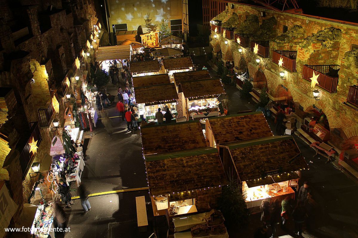 aufsteirern-weihnachstmarkt-graz-schlossberg-nacht-advent