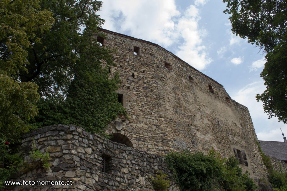 Burgruine Gösting am Weg zum Berfgried