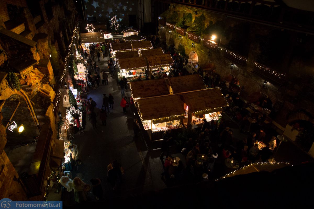 Aufsteirern Weihnachtsmarkt in den Kasematten von oben 1