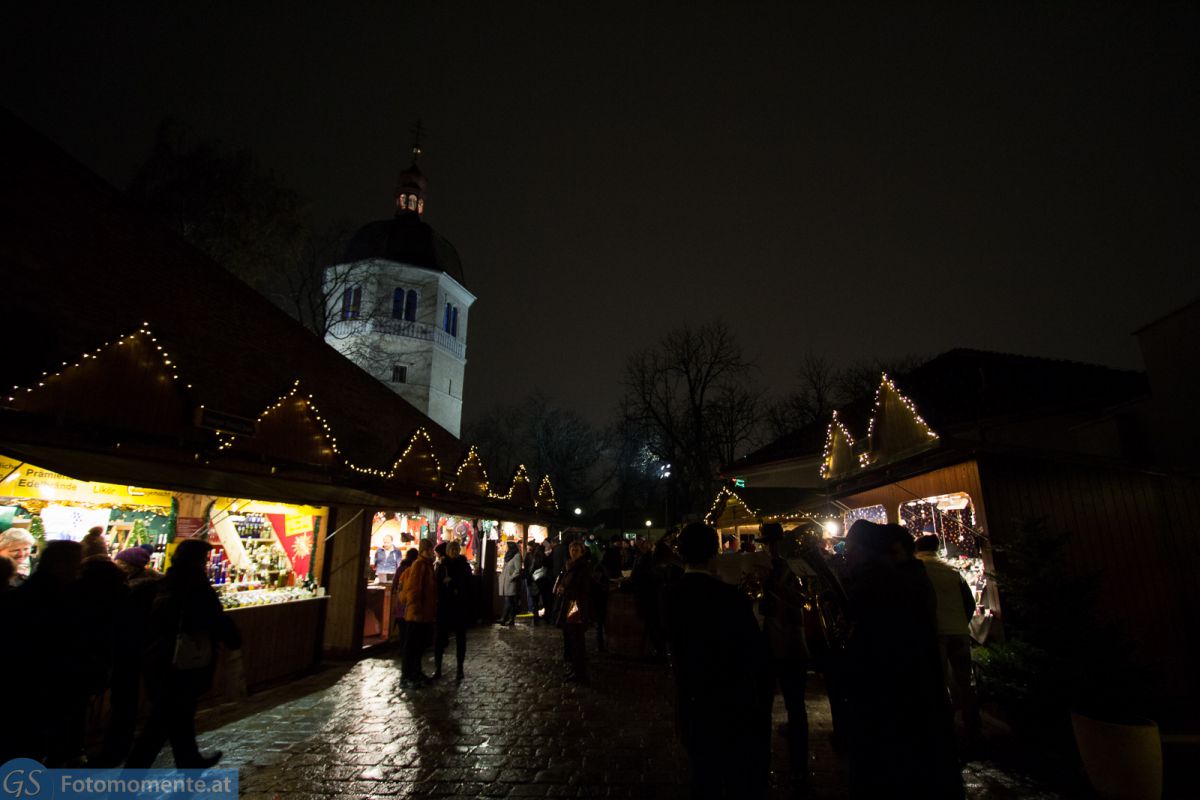 Weihnachtsmarkt vor den Kasematten