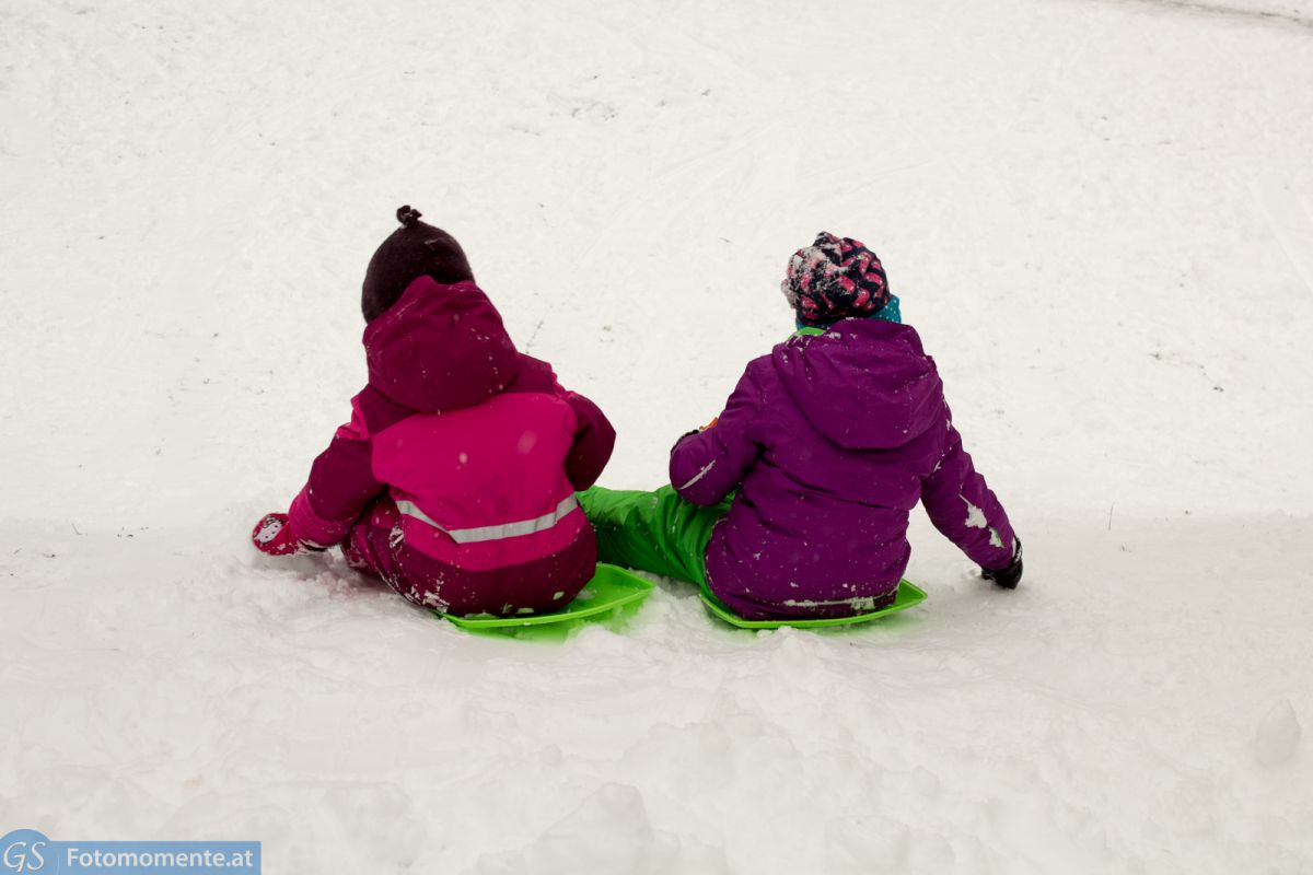 Graz_im_Schnee_Kinder_auf_Bob