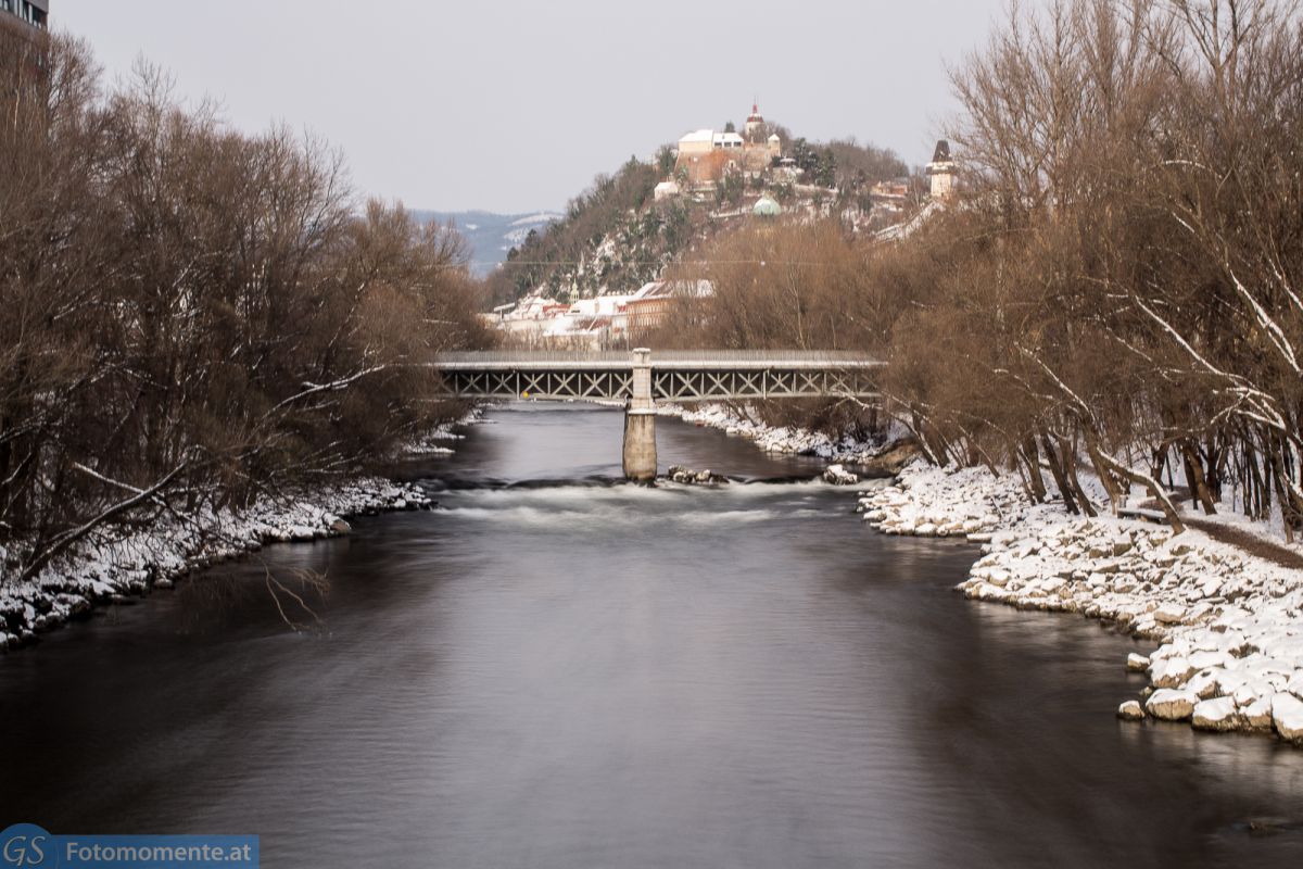 Graz_im_Schnee_Mur_Langzeitbelichtung