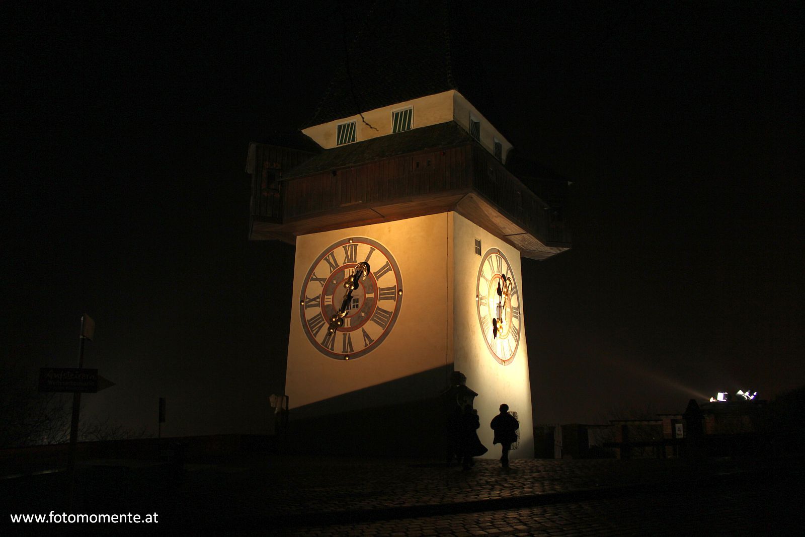 uhrturm graz nacht - Uhrturm am Schloßberg in Graz bei Nacht
