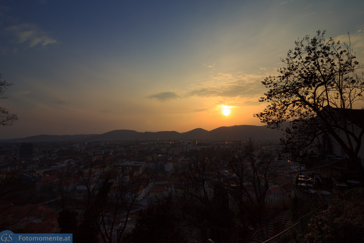 Timelapse Sonnenuntergang Graz - Graz - Timelapse vom Sonnenuntergang am Schlossberg am 21.3.2015