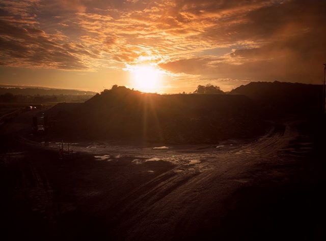 21910755 344811102627047 3714709311570575360 n - Sonnenaufgang in Puntigam - Dank einer Baustelle - Graz - Instagram